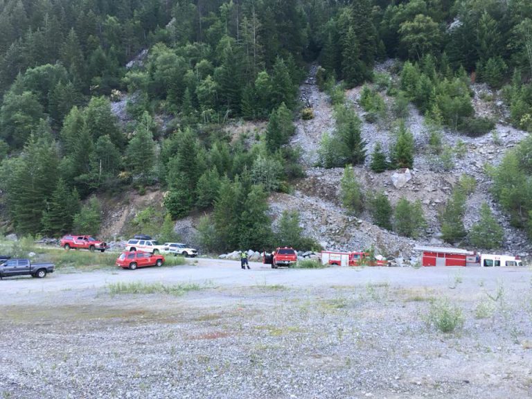 Helicopter rescue off steep slope in Brilliant