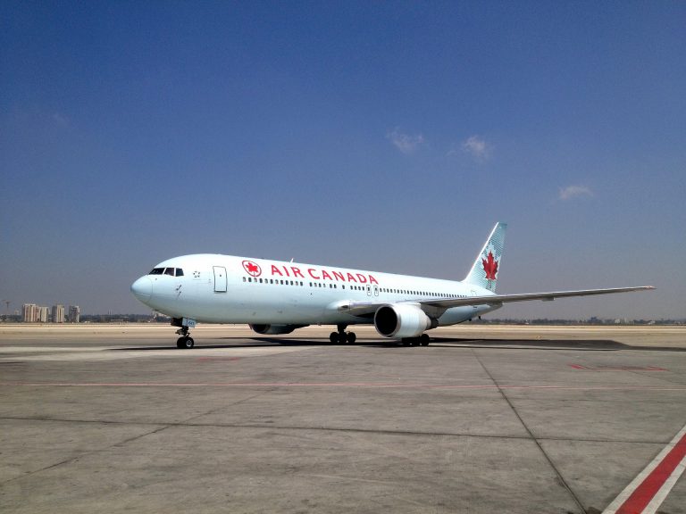 Air Canada Suspends Commercial Flights to U.S.