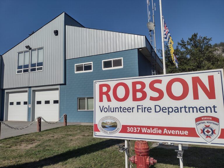 Lightning-sparked fire destroys Castlegar-area outbuilding