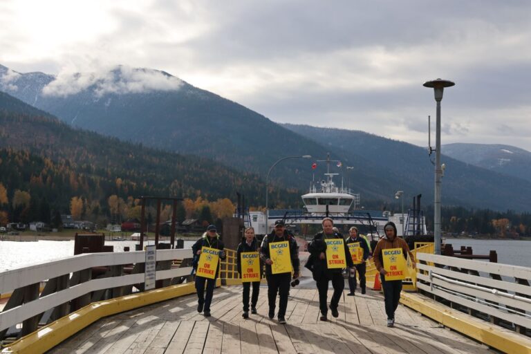 Overflow passengers now allowed to board Kootenay Lake Ferry